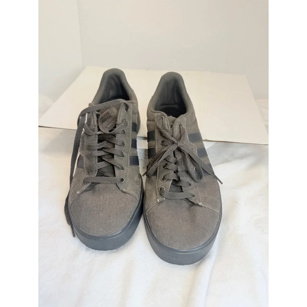 Adidas Daily 3.0 Sneakers Mens 9.5 Grey Excellent Canvas Low Top GY2245